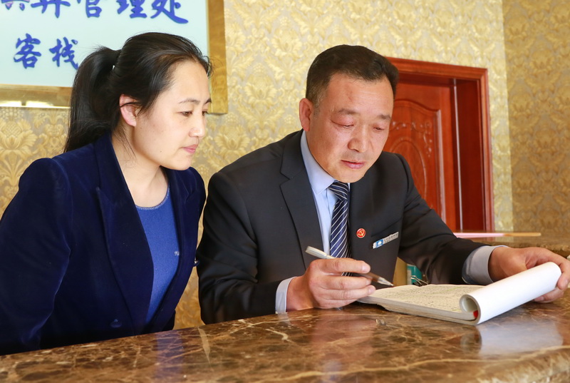 白主任22222.jpg