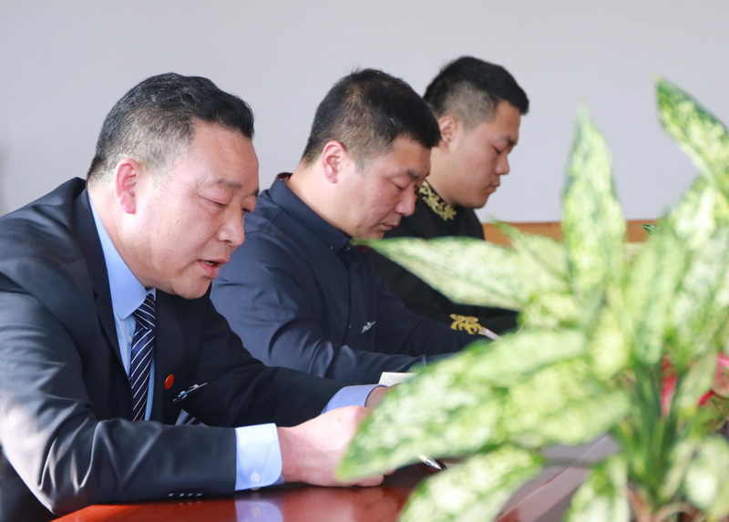 白主任6666.jpg
