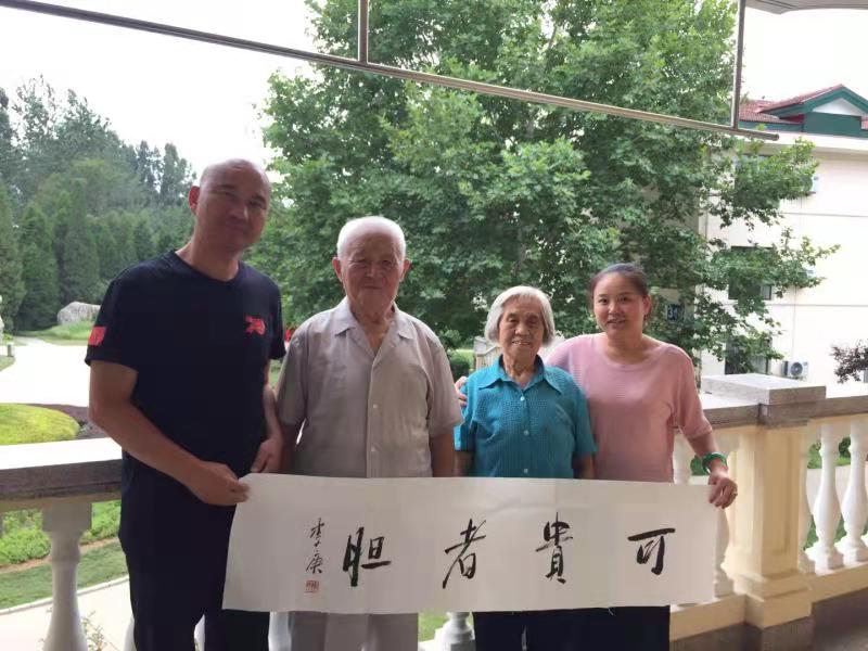 魏明霞.jpg